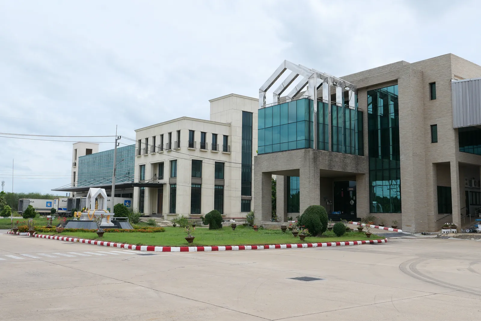 The Starfish Group plant in Samut Sakhon, seen from the yard.